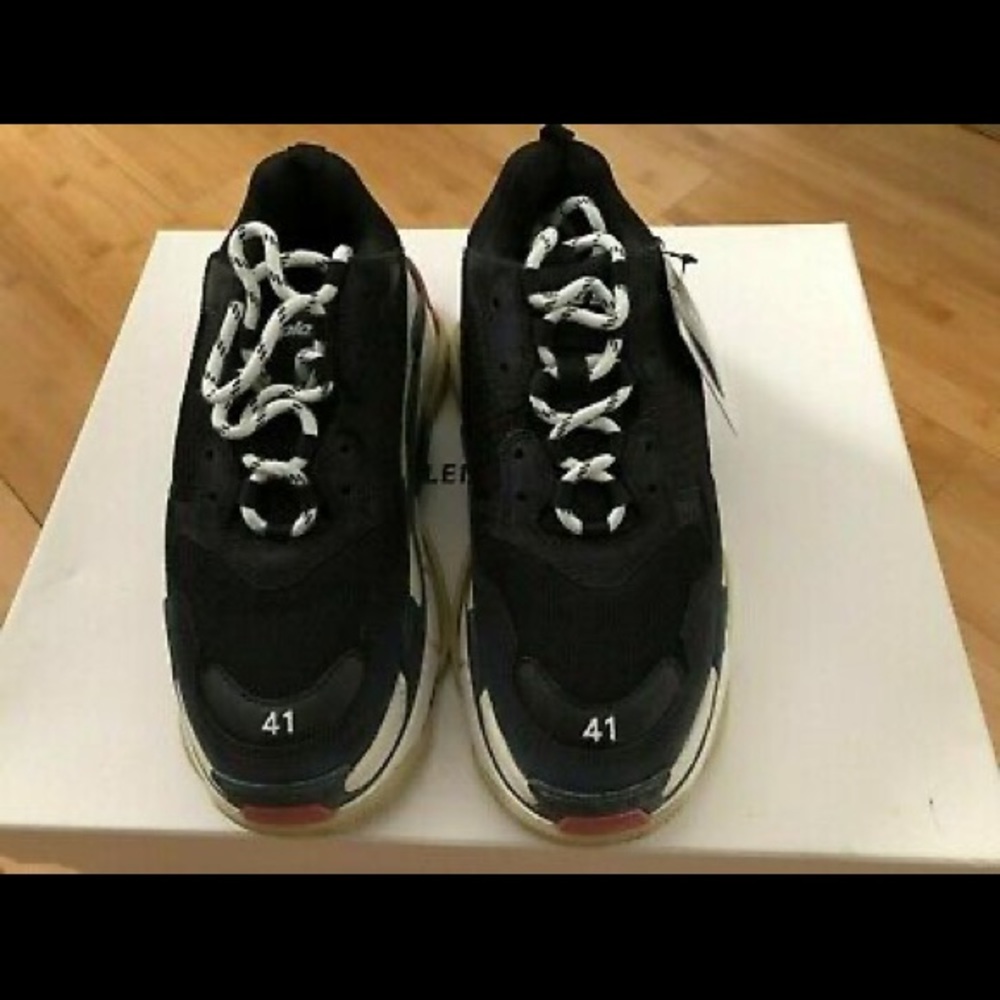 GT Batch Balenciaga Triple S Black White Red - Picture 5 of 8
